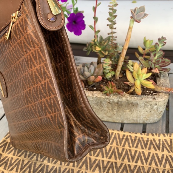 Mario Valentino zippered clutch w dust cover - Picture 4 of 16